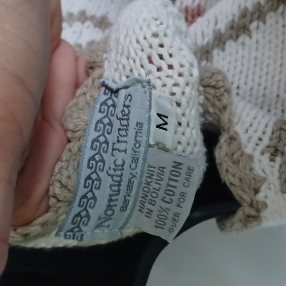 VINTAGE CARDIGAN SWEATER, KNIT FLORAL TRIM, VINE DETAILS; DISTINCTIONS, PTP-20" - Picture 4 of 4